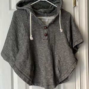 Lara Basic “ Tshirt “ short sleeve poncho style hoodie size Medium
